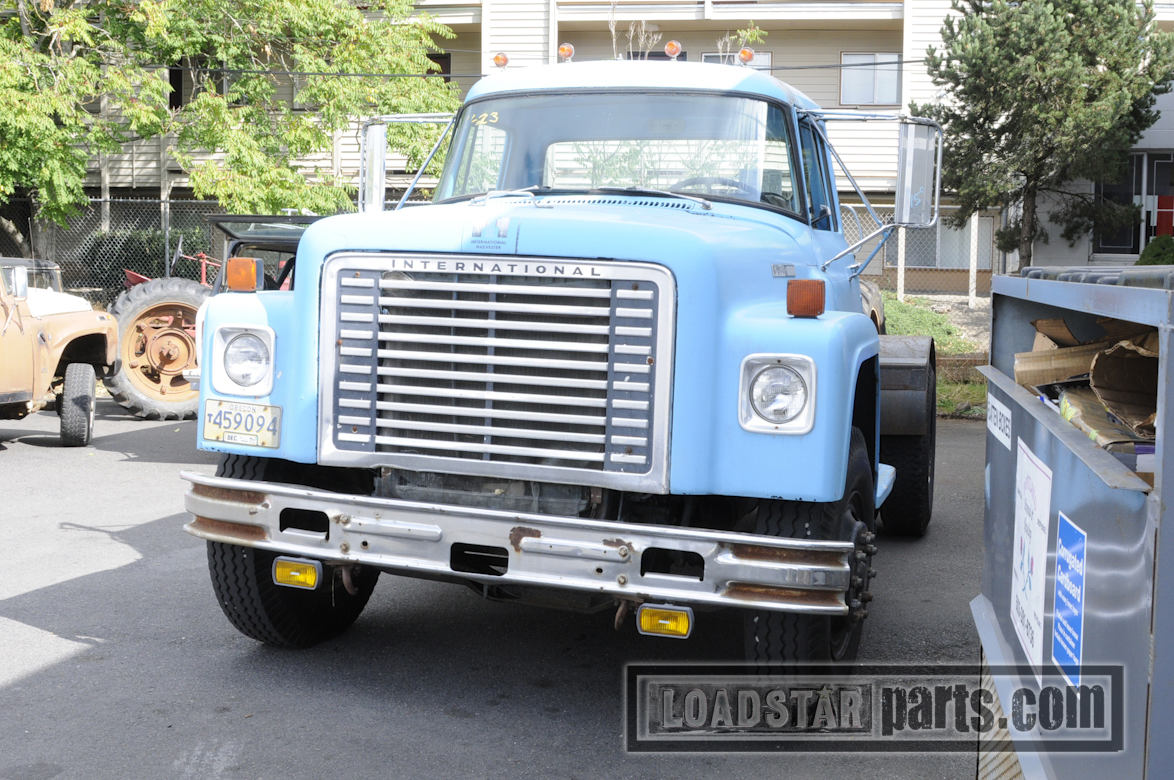 International Harvester Loadstar 1977 loadstar 1800 light blue